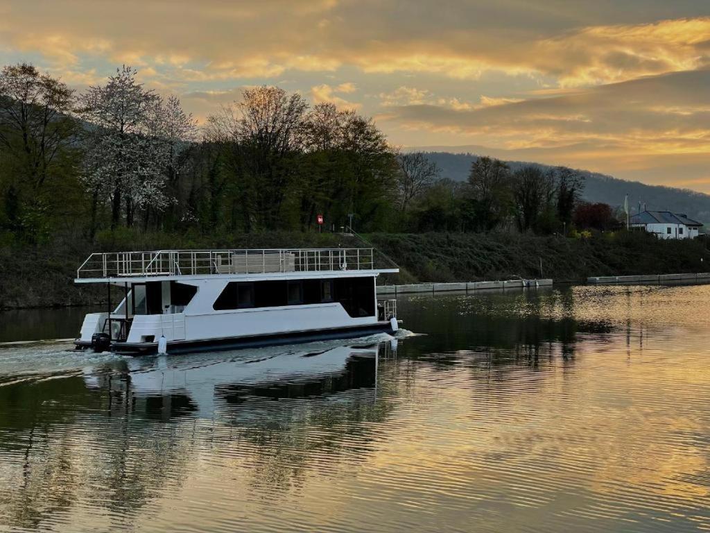 Kl Moselboote - Hausboot Niara Hotel Bernkastel-Kues Exterior photo